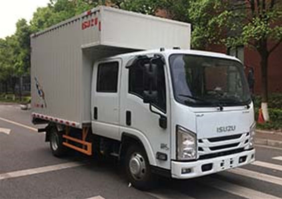5 ที่นั่ง รถบรรทุกประปา 126hp Isuzu แฟนส่งส่ง แมนูอัล แบ่งส่ง คาบิ้นสูง