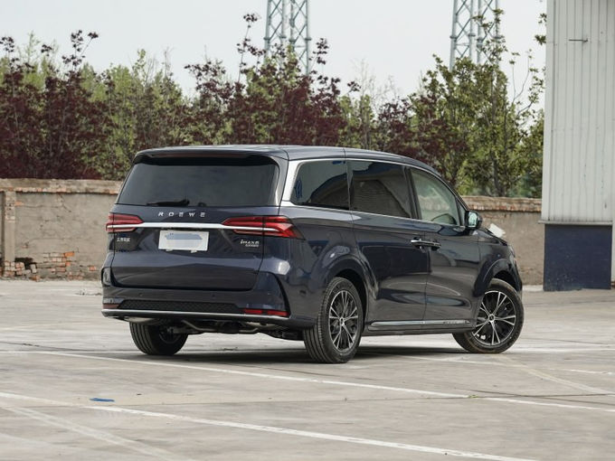 Roewe รถยนต์ขนาดใหญ่ มินิแวน MPV Vans แบนซิน 7 ที่นั่ง 4x2 เครื่องส่งอัตโนมัติ 2