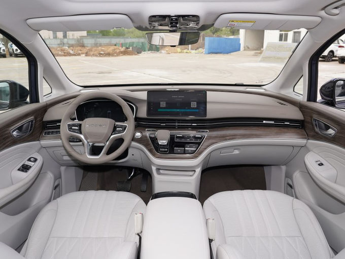 Roewe รถยนต์ขนาดใหญ่ มินิแวน MPV Vans แบนซิน 7 ที่นั่ง 4x2 เครื่องส่งอัตโนมัติ 5