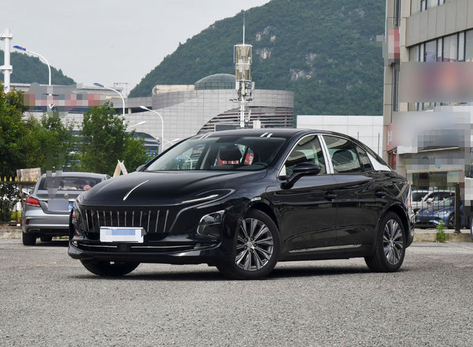 ฮ่องกี อิเล็กทริก EV Car 140Kw 5 ที่นั่ง อิเล็กทริก Car ล้อหน้าขับดํา 1