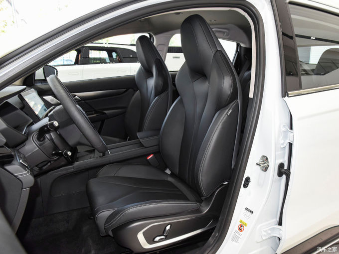 Xpeng G3 Suv รถไฟฟ้า 5 ที่นั่ง ขับสองล้อ 4×2 สีขาว ส้ม 9