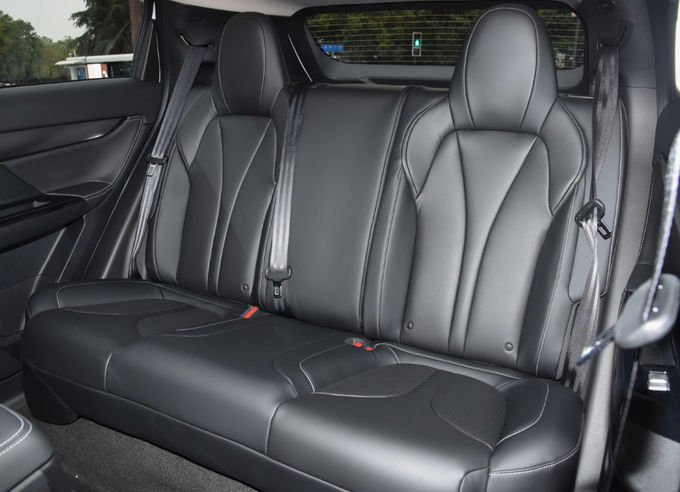 Xpeng G3 Suv รถไฟฟ้า 5 ที่นั่ง ขับสองล้อ 4×2 สีขาว ส้ม 8