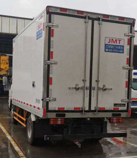 Jiangling Cargo Van Refrigeration ไดเซล ดริเวอร์หลัง 4×2 เครื่องขนส่งด้วยมือ 1