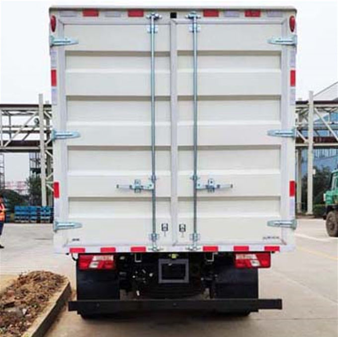 รถบรรทุกแยงลิ่ง รุ่น RWD รุ่น 2WD รถบรรทุก 6×2 มือ / อัตโนมัติ 3 ที่นั่ง 3