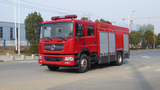 Dongfeng 8200 ลิตรถังน้ำรถดับเพลิง 2WD ขับเคลื่อนด้านหลังดีเซล 6 ที่นั่ง 4 × 2 เกียร์ธรรมดา 0